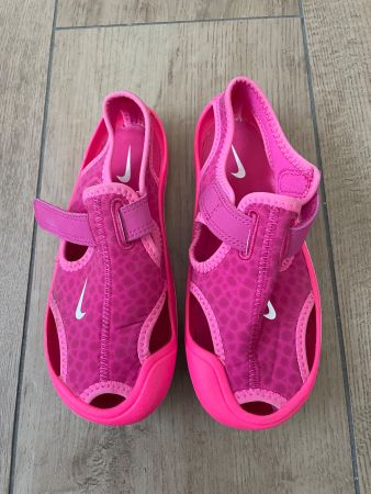 Nike Badeschuhe Gr. 31 NEU