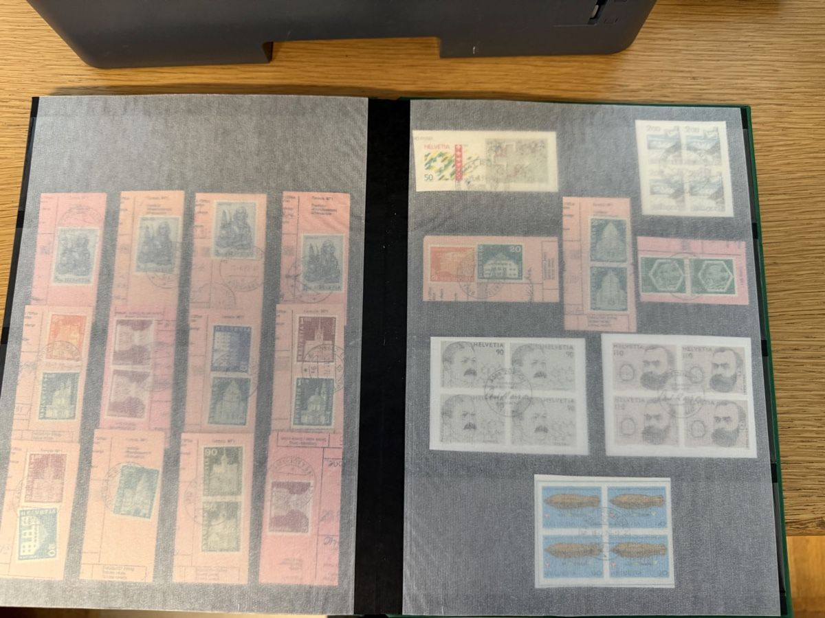 Tous les timbres: Album mit Postabschnitten Schweiz – D'occasion à Murgenthal par Tina_4055 5