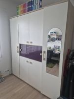 Kleiderschrank-Kinderschrank
