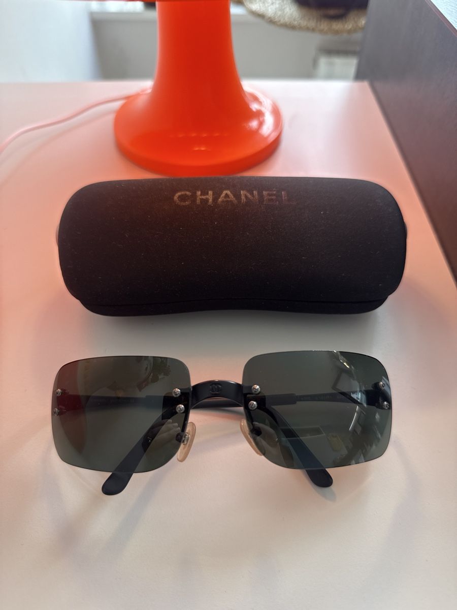Chanel Brillen & Gläser: Lunettes de soleil Chanel vintage – Gebraucht aus Lausanne von Mode_350