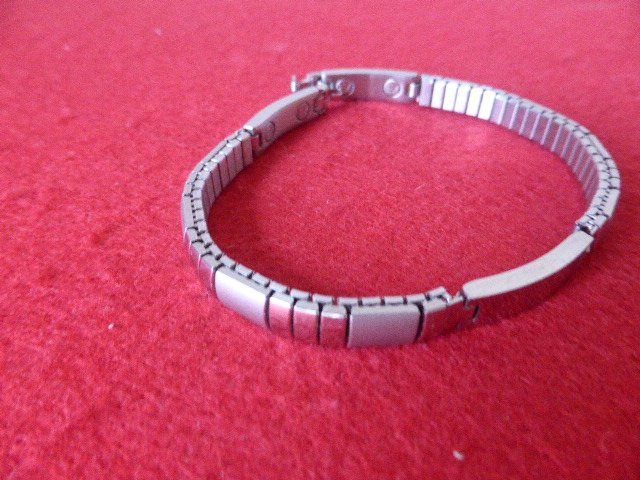 Bracciali & Braccialetti: Magnet Armband Grösse L – Usato da Hitzkirch venduto da kleinerbaer01