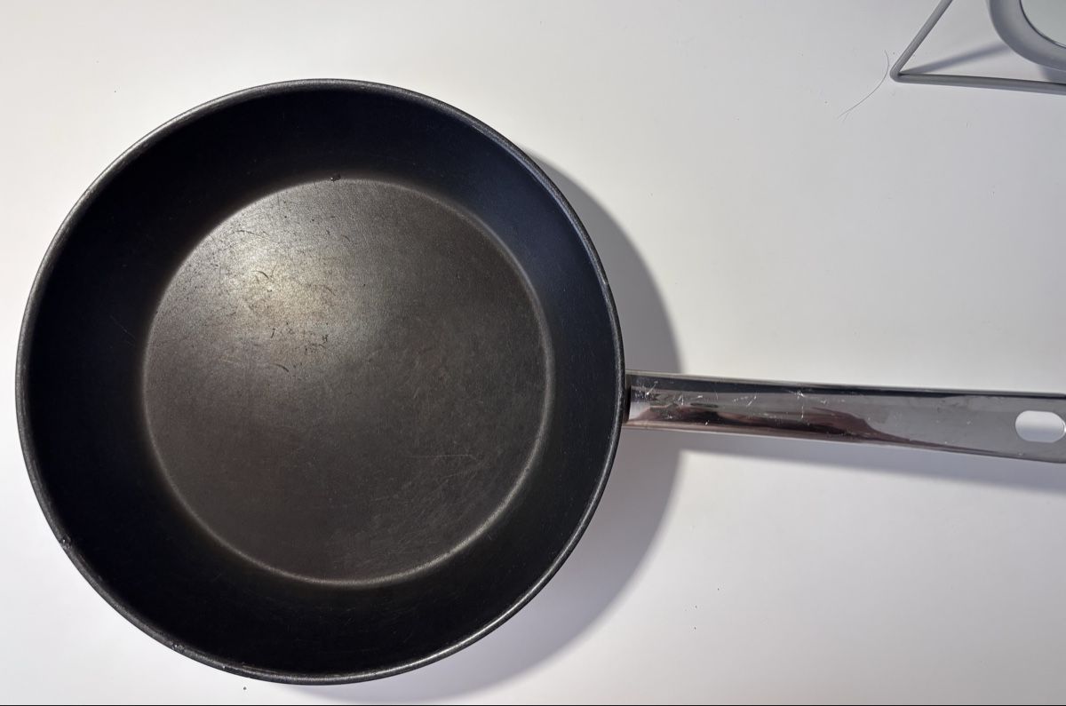 WMF Pfannen: WMF Bratpfanne inkl. gratis Decke – Gebraucht aus Kriens von qch_2jjy