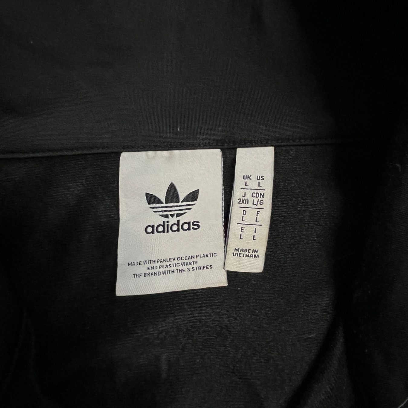 Adidas Giacche: Adidas Zipped Jacket (L) – Usato da Chamoson venduto da Sapoloshop 2