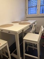 Esstisch mit 4 Stühlen