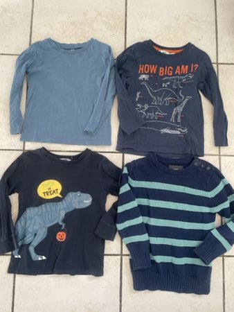 4 H&M Pullover Gr.98/104 Dino 🦕