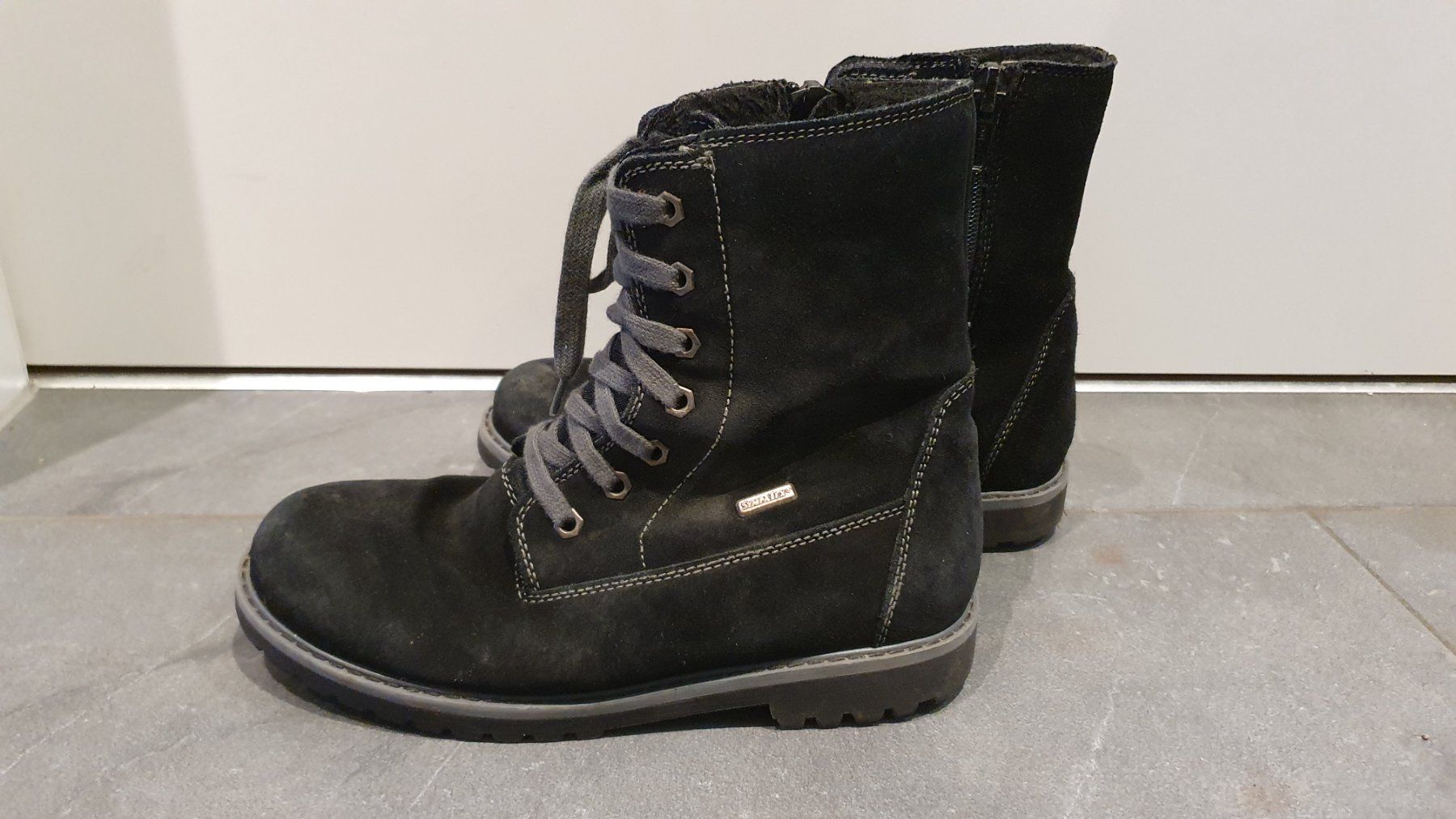 Scarpe per ragazzi: Winterschuhe / Winterstiefel / Schuhe  Däumling Gr. 36 – Usato da Koppigen venduto da Kellerfundsachen 3