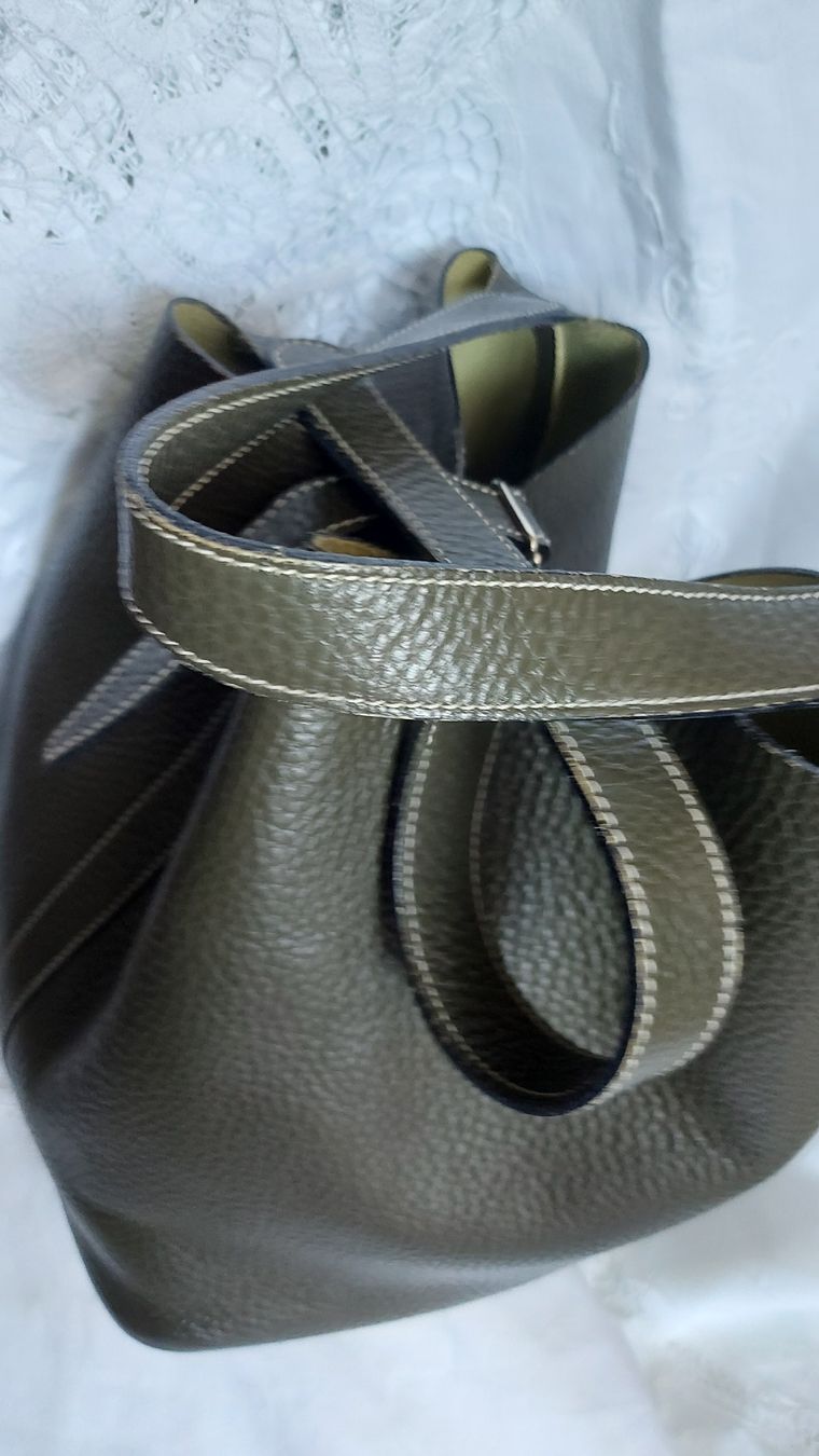Taschen für Damen: Sac à main en cuir vert olive, – Gebraucht aus Marin-Epagnier von pomme77 2