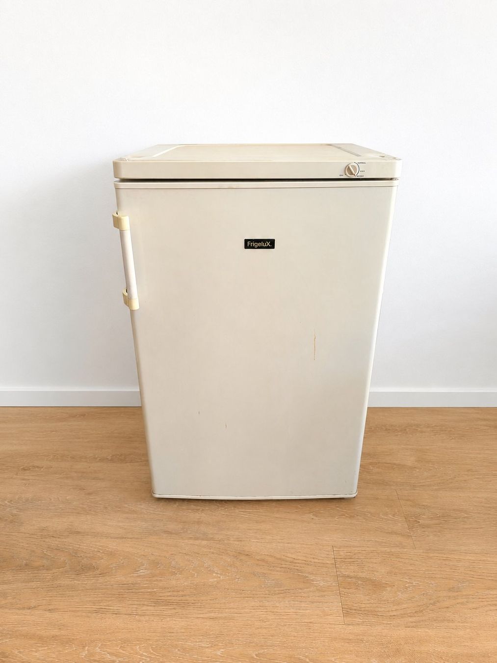 Gefrierschrank: FrigeluX Gefrierschrank 85 L – Gebraucht aus Stetten AG von S.Tun. 1