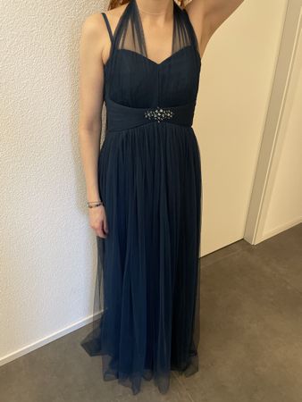 Dunkelblaues Tüllkleid mit Pailletten