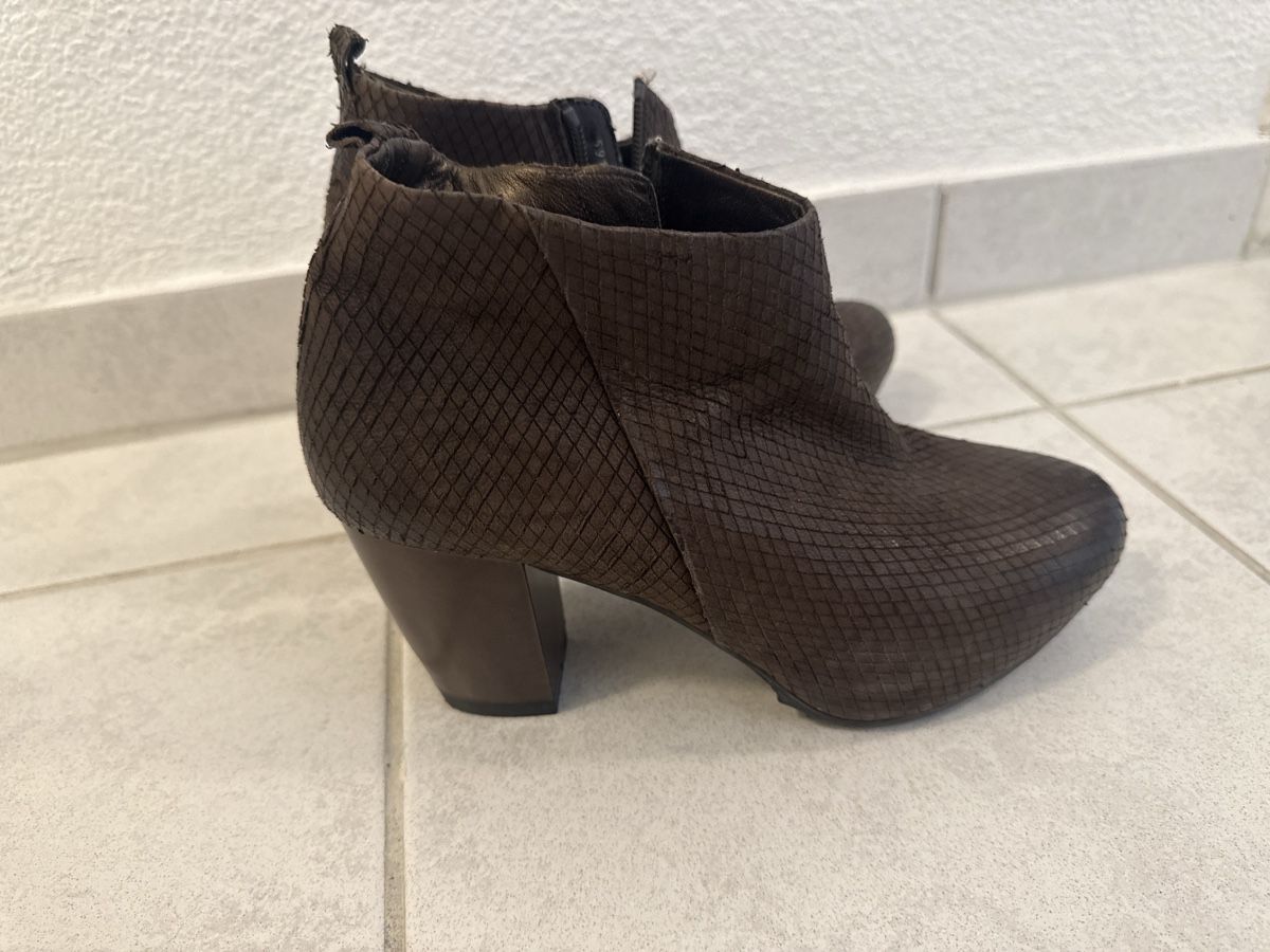 Högl Scarpe da donna: Högl – Usato da rotkreuz venduto da tijana0504