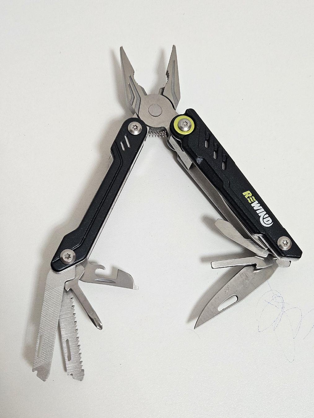 Tous les outils: Multitool Rewind mit Etui schwarz  – D'occasion à Schlieren par Bestleo 2