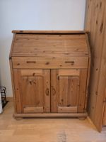 Sekretär aus Holz mit div. Schubladen und Rollladenfront