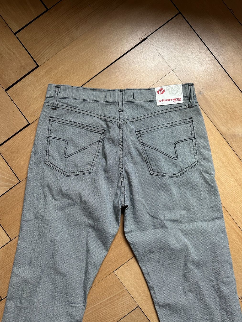 Jeans: VITAMINA - Jeans hellgrau 48 – Gebraucht aus Zürich von Diazaio 2