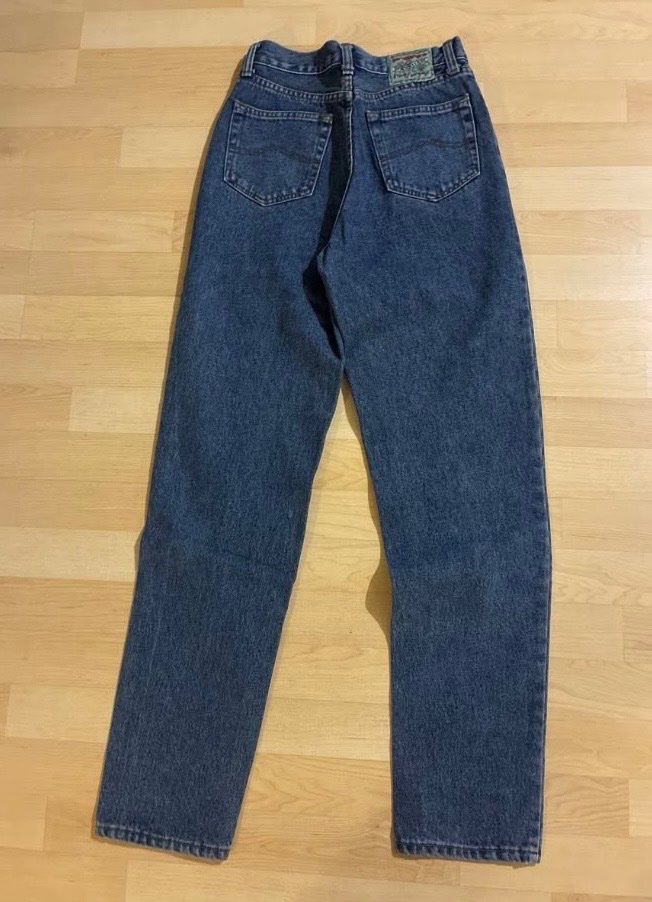 Jeans: Jeans 36 – Gebraucht aus Küssnacht am Rigi von Anacerna 1