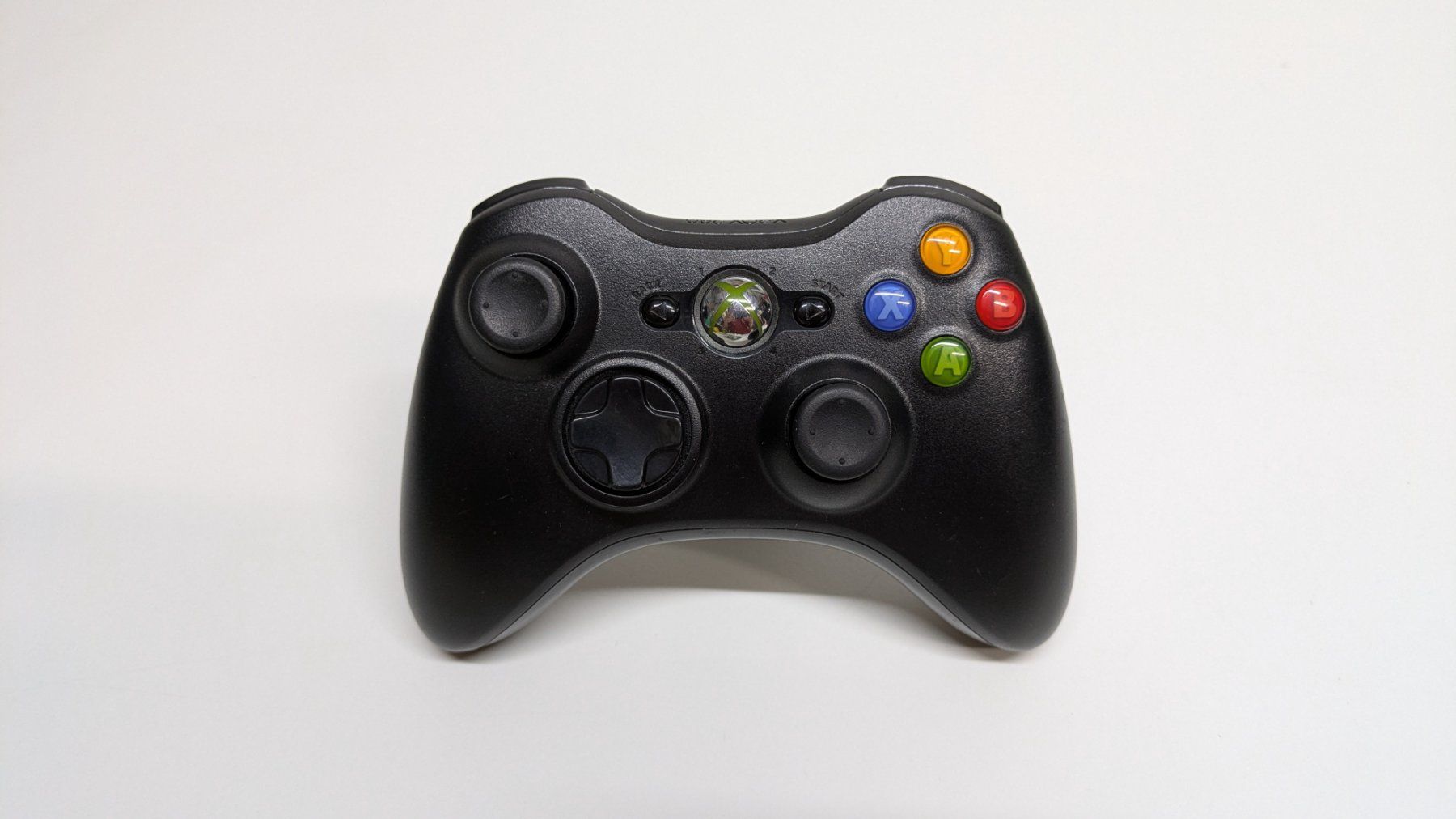 Microsoft Console: Microsoft Xbox 360 S, 2 Controller, 10 Spiele – Usato da Menziken venduto da mame18 2