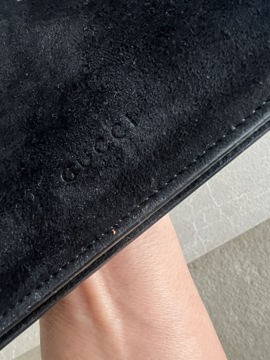 Gucci Taschen für Damen: Gucci Umhängetasche Wildleder schwarz Strass – Gebraucht aus Meilen von Dievondort 2