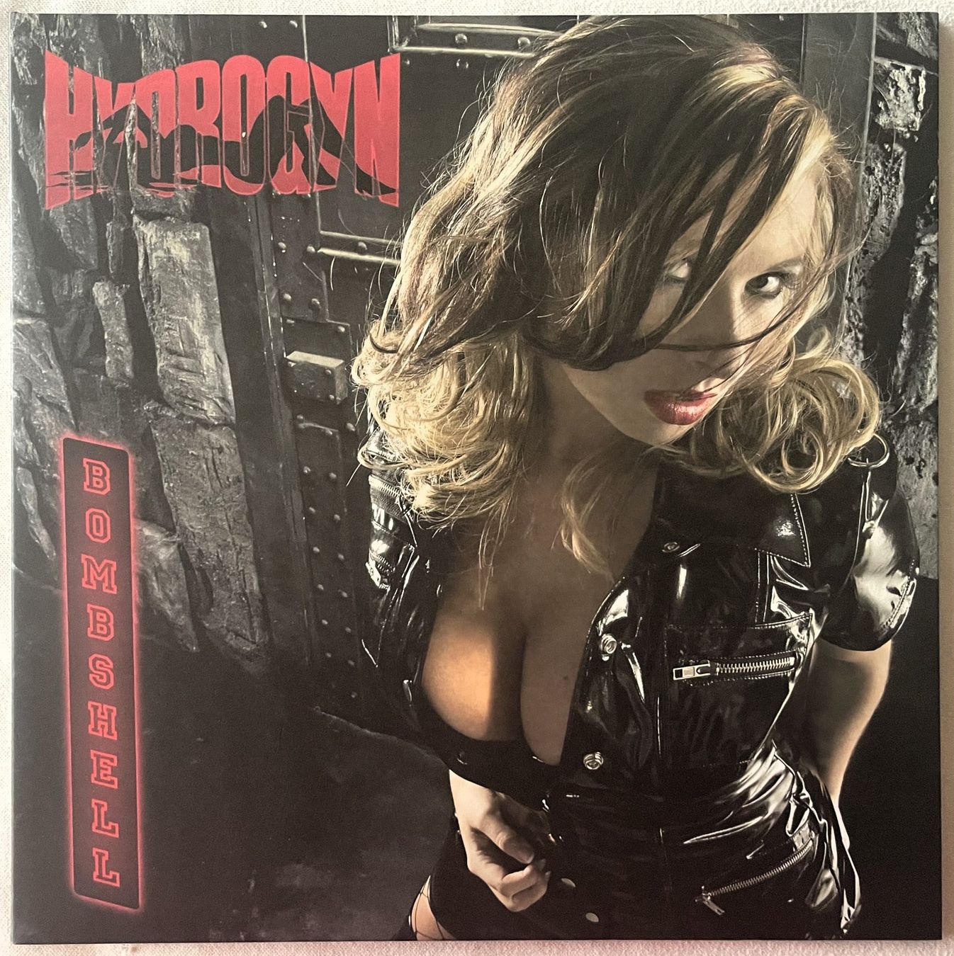 Dischi in vinile: Hydrogyn – Bombshell - Red/Black Splatter Vinyl - 2008 – Nuovo (secondo la descrizione) da Uster venduto da Zardodel