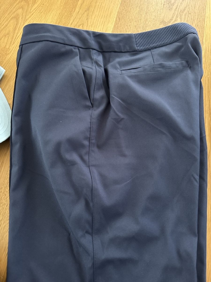 Lotti di vestiti: Set Golfbekleidung, Damen, Gr M/L – Usato da Bonstetten venduto da Tscat 4