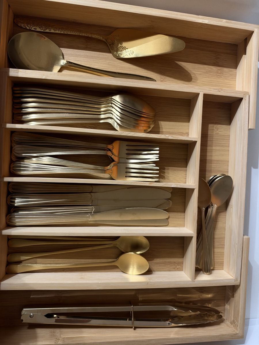 Bestecksets: Couverts de table doré  – Gebraucht aus Rossemaison von SZ_1291 1