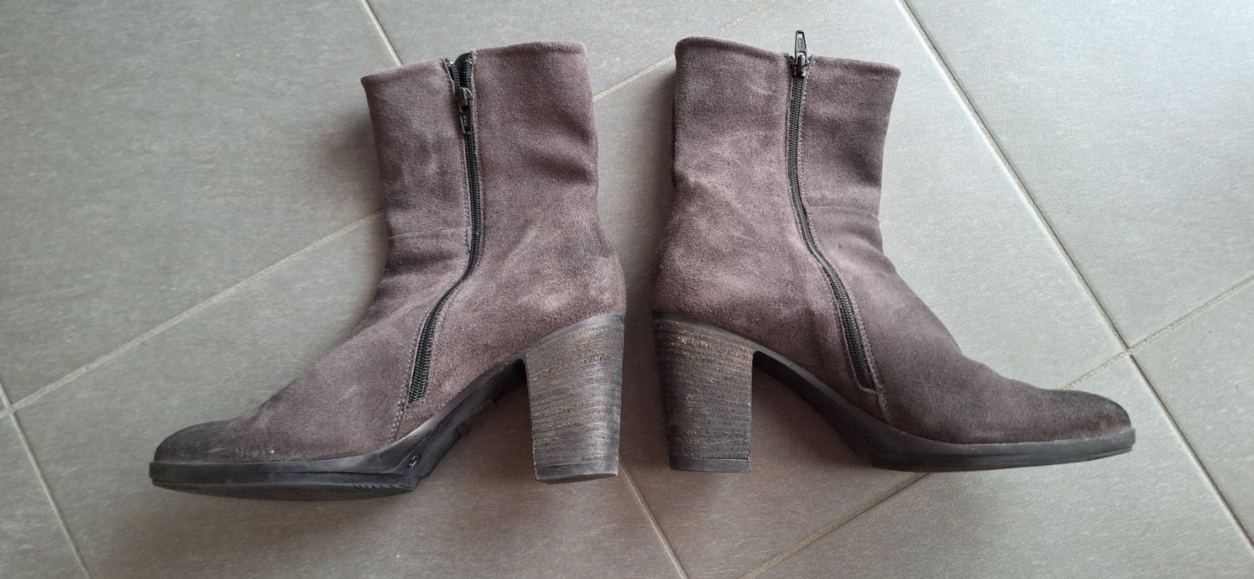 Scarpe da donna: Khrio, bottine grise / graue Stiefelette – Nuovo e nell'imballaggio originale da Lussery-Villars venduto da pousinete02 2