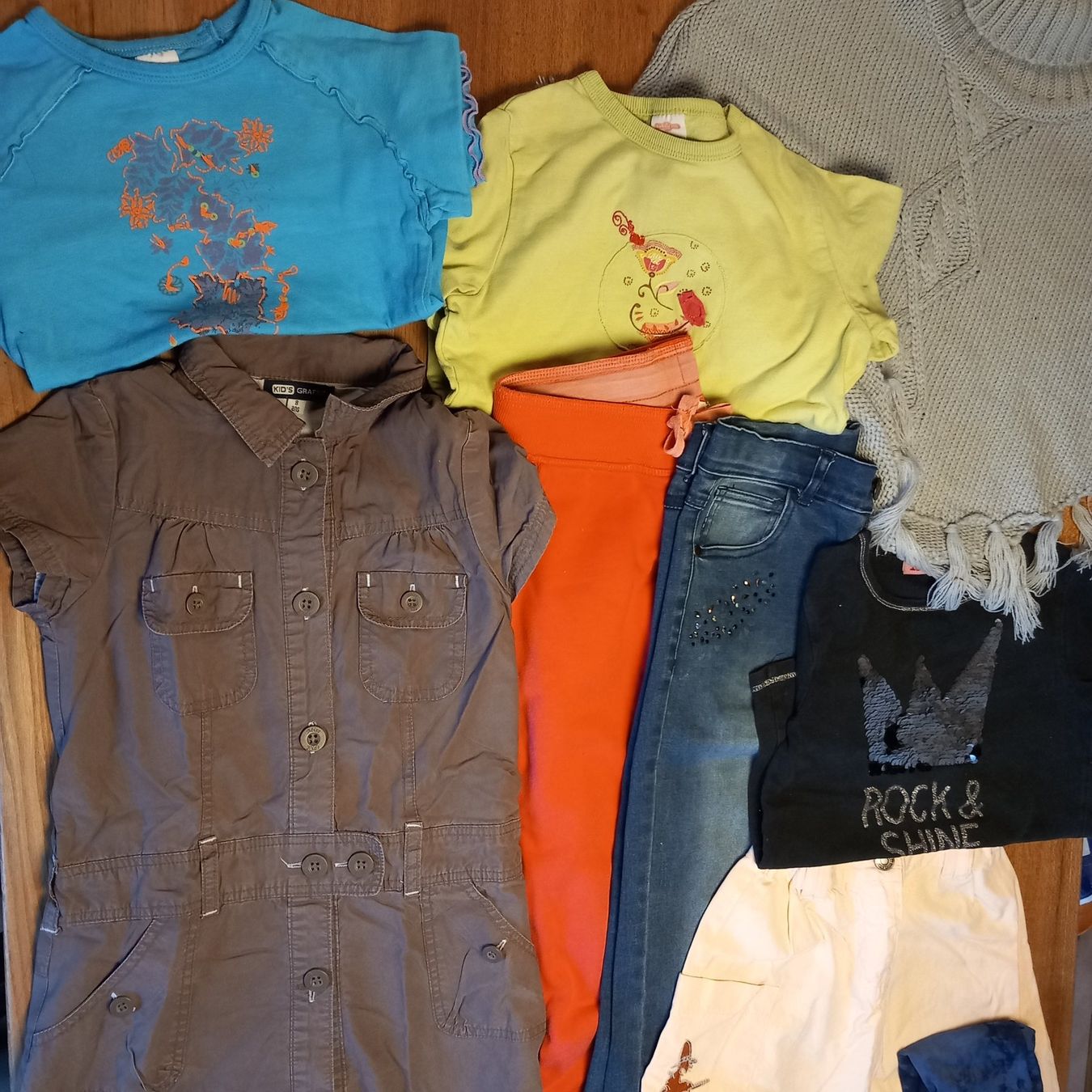 Lotti & Set di vestiti: Lot 128 – Usato da Courrendlin venduto da tititchoun