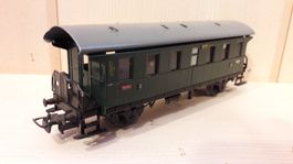 Märklin HO AC : voiture à 2 essieux de 3ème classe Nr 329/1