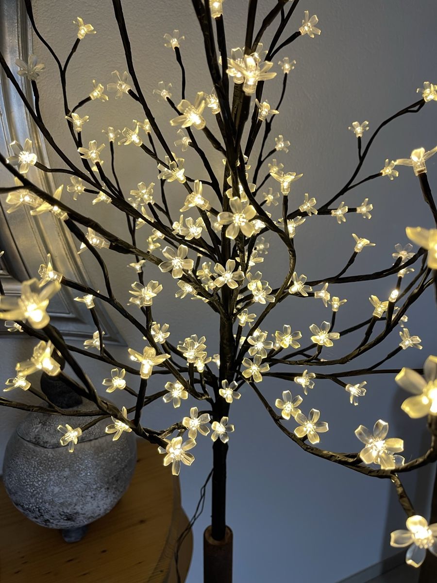 Tutte le decorazioni: Christbaumständer antik mit Baum – Usato da Weingarten-Kalth venduto da 53solti 4
