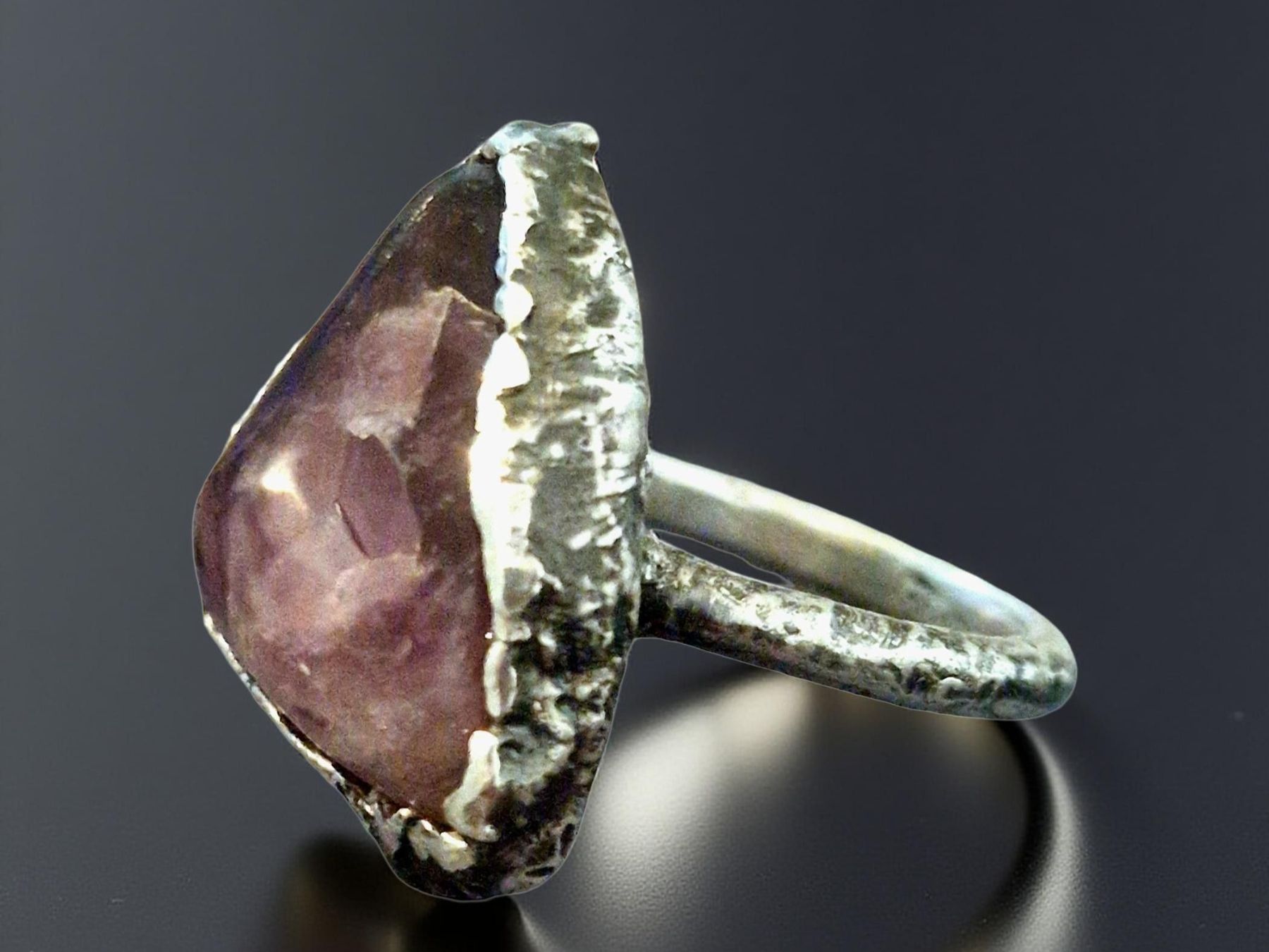 Anelli: Naturstil Statement-Ring Silber & Amethyst, Grösse 62,5 – Nuovo e nell'imballaggio originale da Aarau venduto da Schmuckhoehle_MD 2
