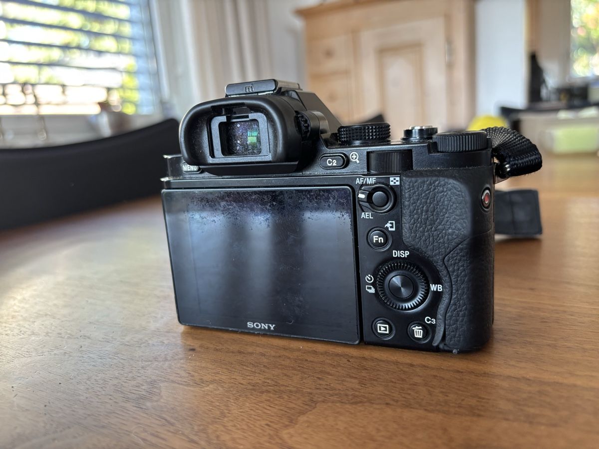 Sony Kamera: Funktionstüchtige Sony Kamera - Alpha 7 – Gebraucht aus Wetzikon ZH von ger_yvd6 1