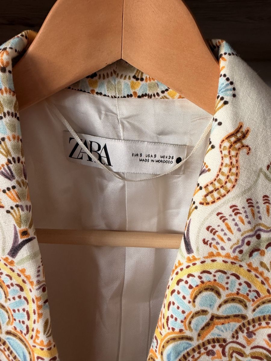 Zara Jacken: Blazer avec motif S – Neu (gemäss Beschreibung) aus La Croix (Lutry) von secondhandZara 1
