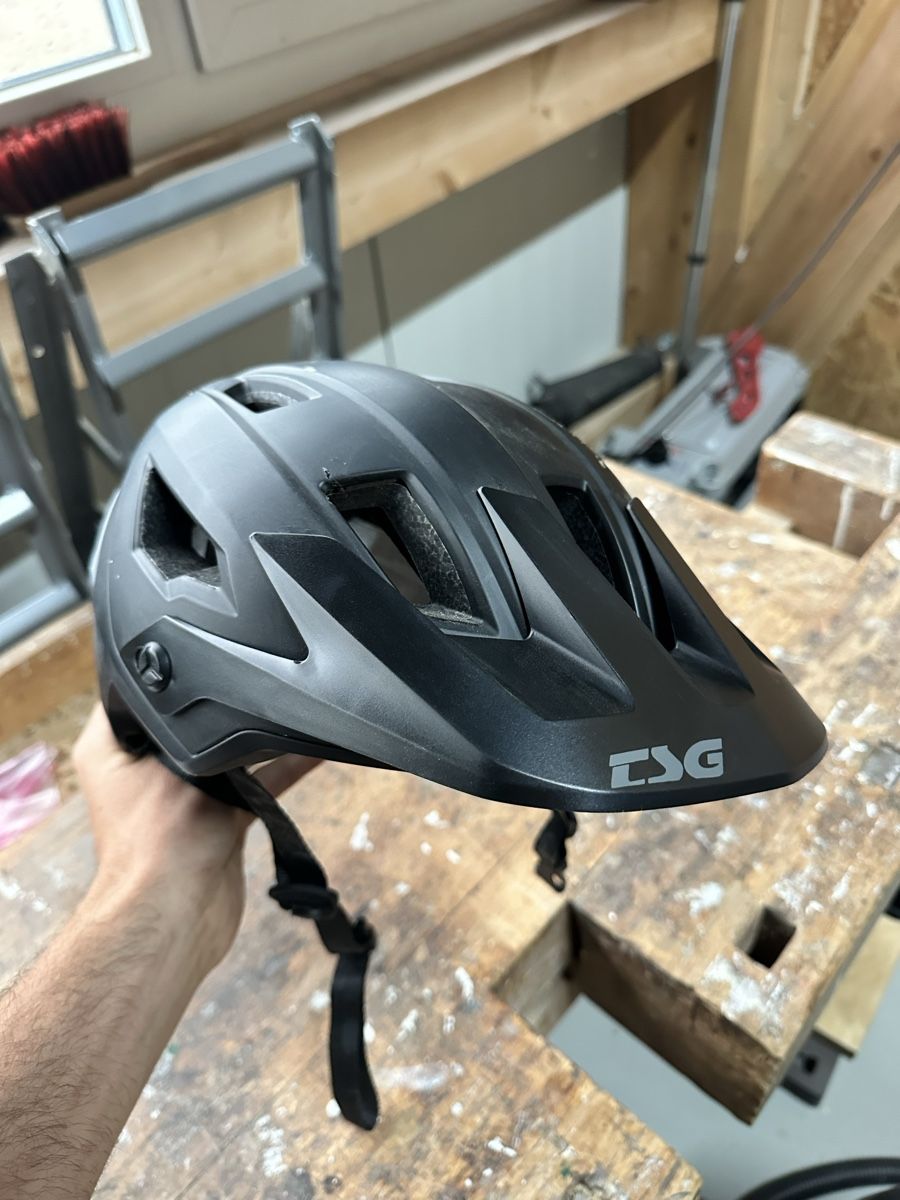 Helme: TSG Enduro Helm – Neu (gemäss Beschreibung) aus Bremgarten AG von Vin_t55b 1