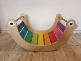 Utukutu Schaukel Kletterbogen aus Holz Regenbogen