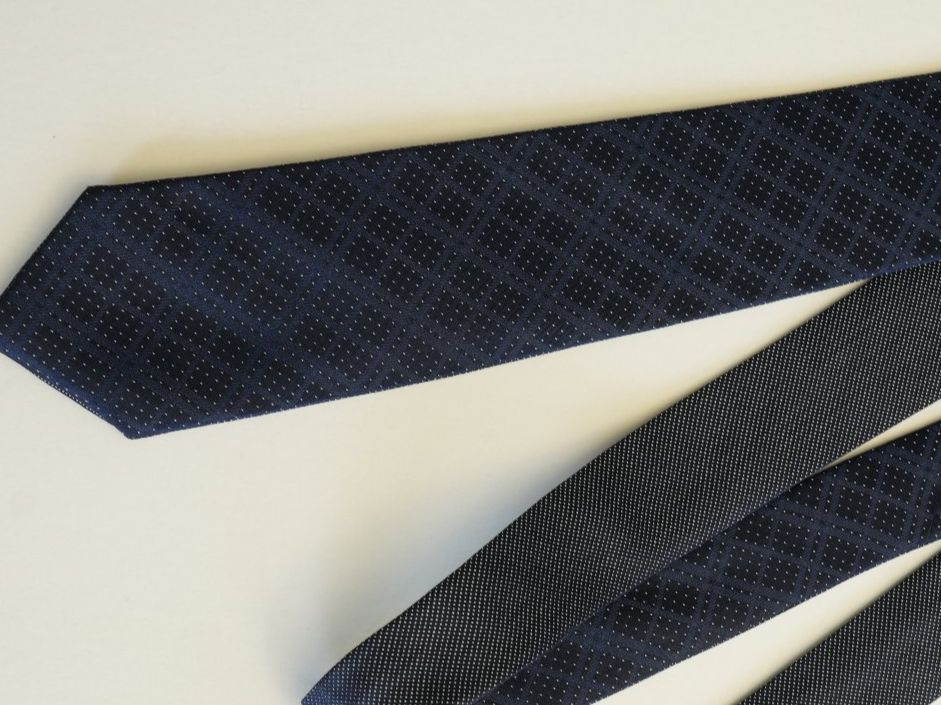 Cravatte: Seiden-Krawatte reversible doubleface zweiseitig tragbar – Nuovo e nell'imballaggio originale da Fehraltorf venduto da yan_t9yg 4