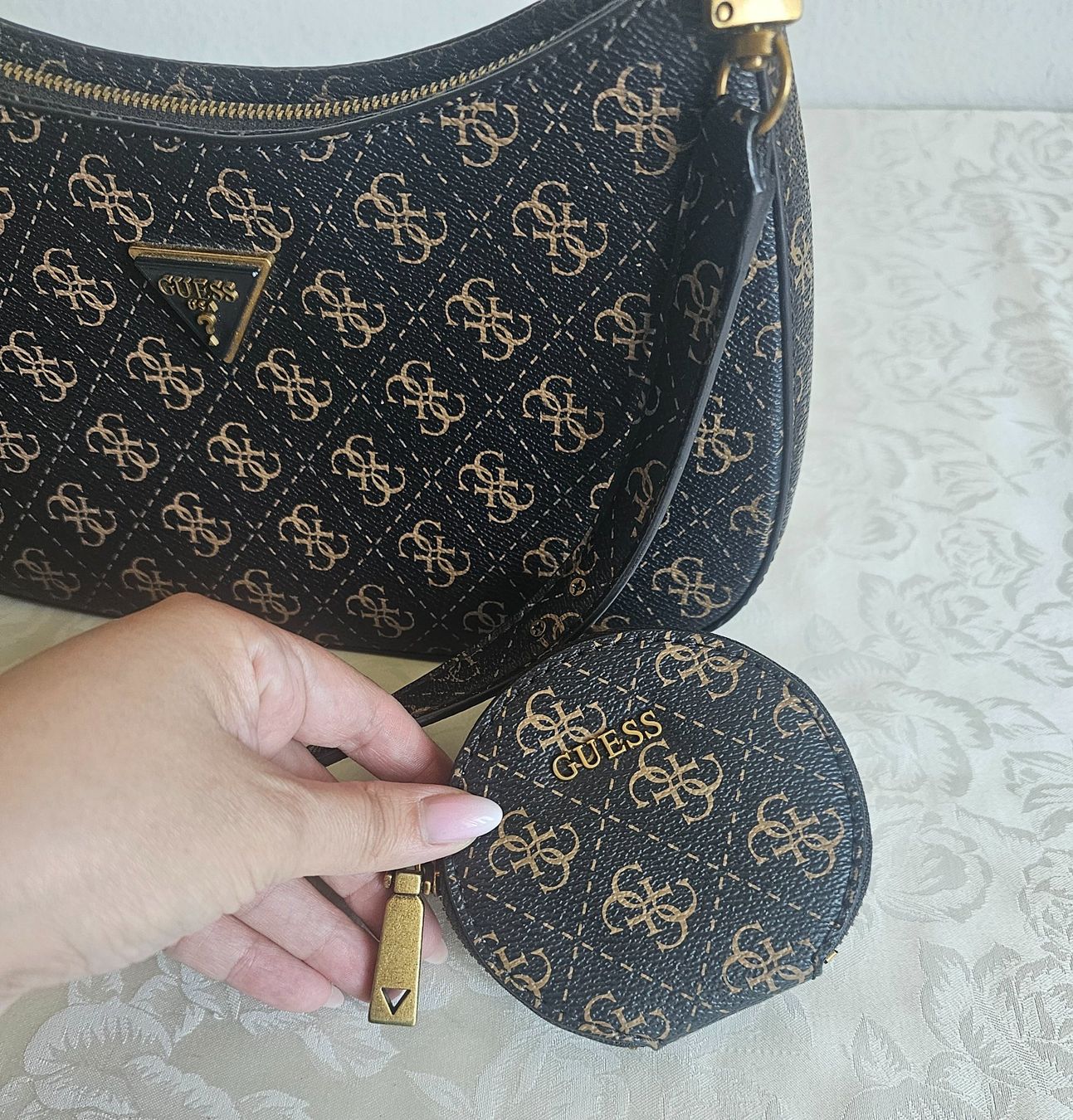 Guess Borse da donna: *GUESS * Damen Handtasche – Nuovo (secondo la descrizione) da Bronschhofen venduto da David80 3