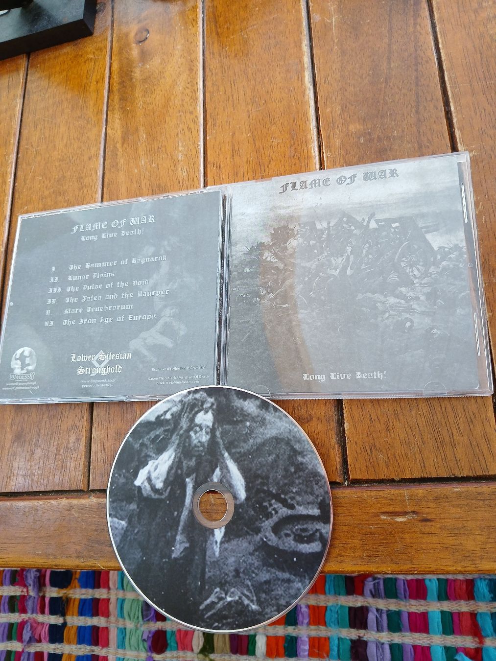 CD: flame of war - long... – Usato da St-Cergue venduto da VeganWarrior