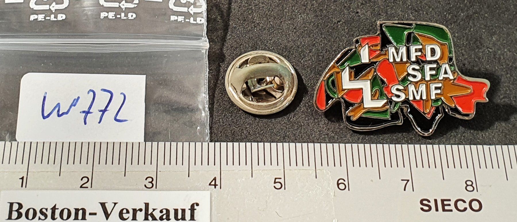 Placchette & Badge: W772 - Pin Schweizer Militär Armee MFD SFA SMF – Usato da Reinach BL venduto da Boston-Verkauf 1