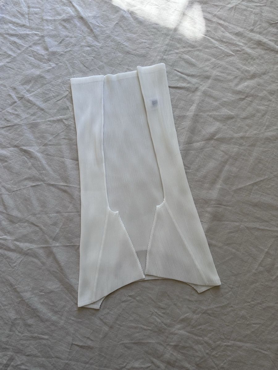 Issey Miyake Top: PLEATS PLEASE Issey Miyake Top – Nuovo (secondo la descrizione) da Gandria venduto da dada88_ 5