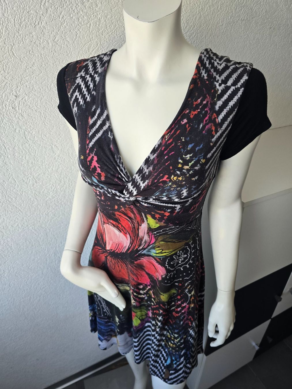 Desigual Robes: Robe Desigual.taille-S – D'occasion à Les Verrières par kitel79 3