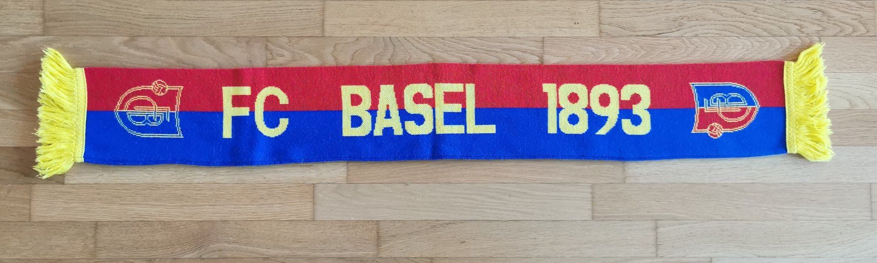 FC Basel Foulards, Tücher & Schals: Alter FC Basel Schal – Gebraucht aus Emmenbrücke von Herzog07 2