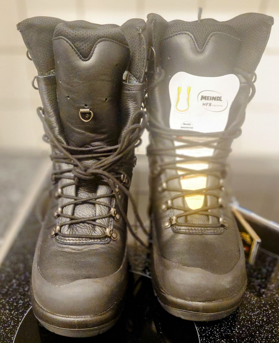 Meindl Scarpe da uomo: Meindl - Safety Pro S3 mit Stahlkappen – Nuovo e nell'imballaggio originale da Worben venduto da Hugo32 4