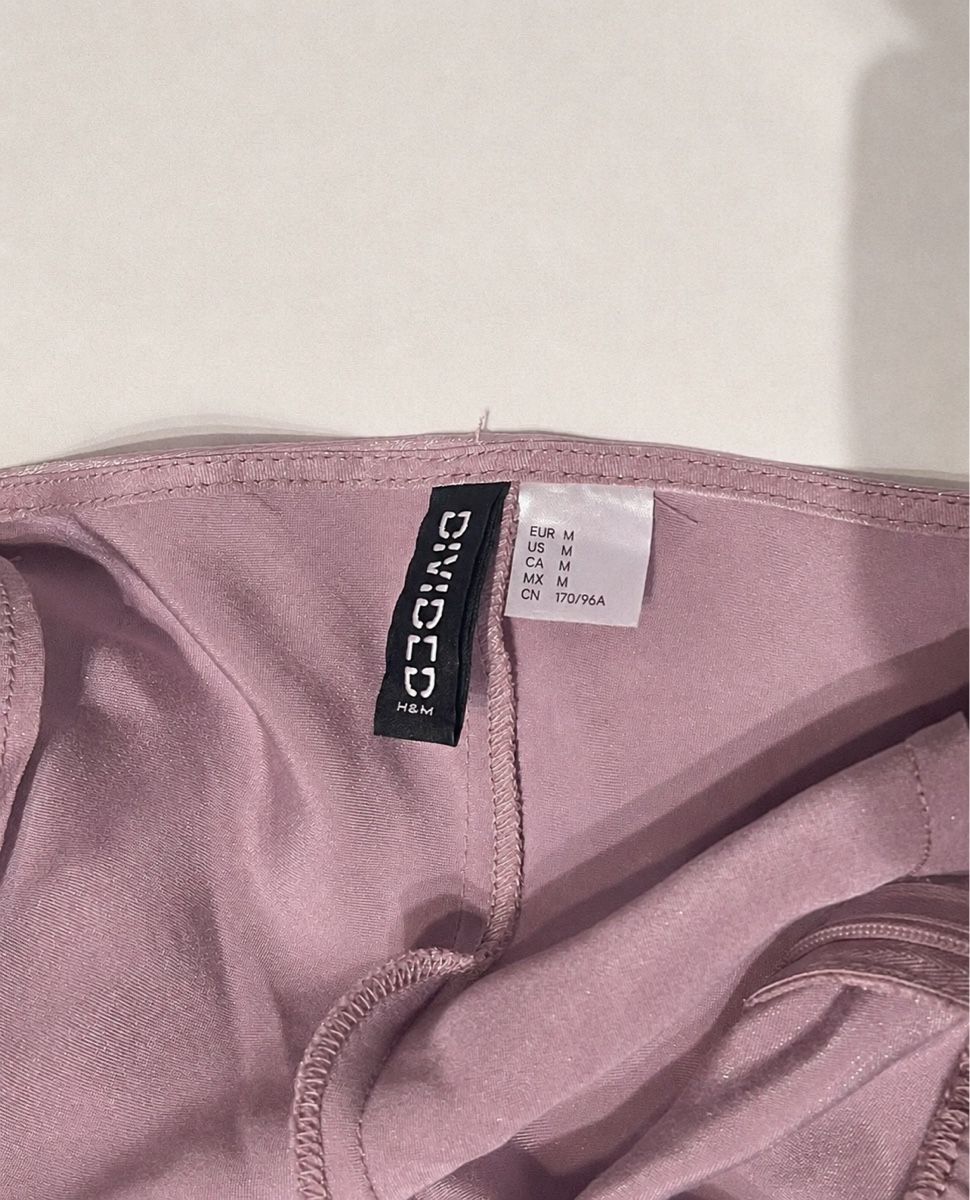 H&M Vestiti: H&M Kleid, Grösse M, Lila, neu – Nuovo (secondo la descrizione) da Effretikon venduto da lin_5b7p 2