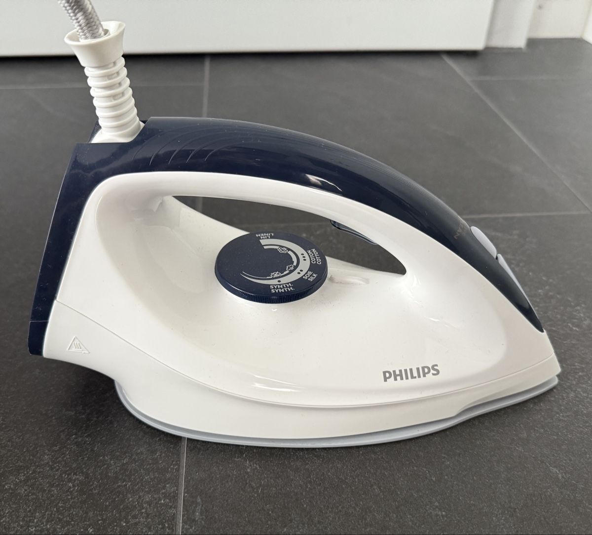 Philips Ferri da stiro: Bügeleisen mit Halter – Usato da Goldach venduto da igwhitestar 2