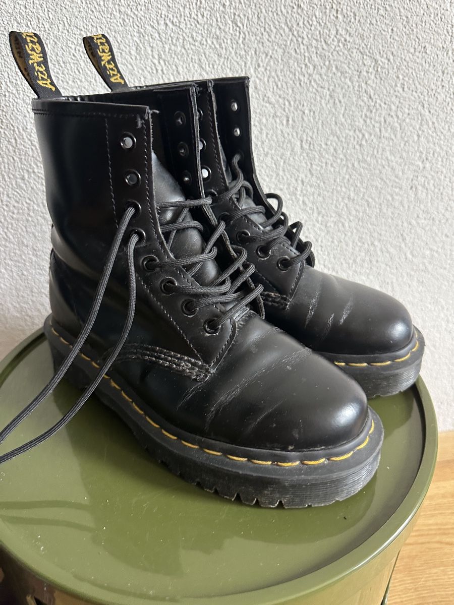 Dr. Martens Scarpe da uomo: Dr. Martens Stiefel Schwarz Grösse 37 Leder  – Usato da Bern venduto da estelle.lia