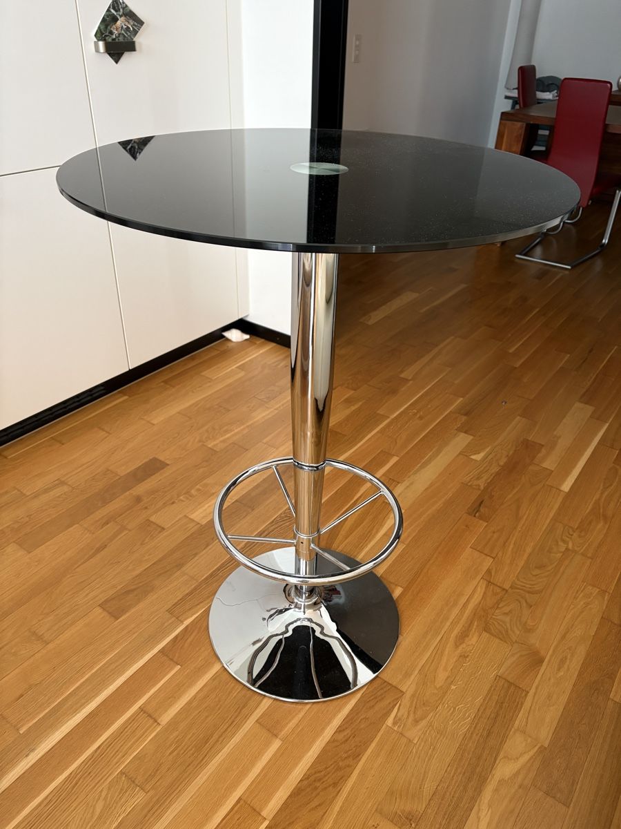 Tavoli: Bartisch, Glas schwarz, Gestell Chrom – Nuovo (secondo la descrizione) da Zürich venduto da ZuriiiCity