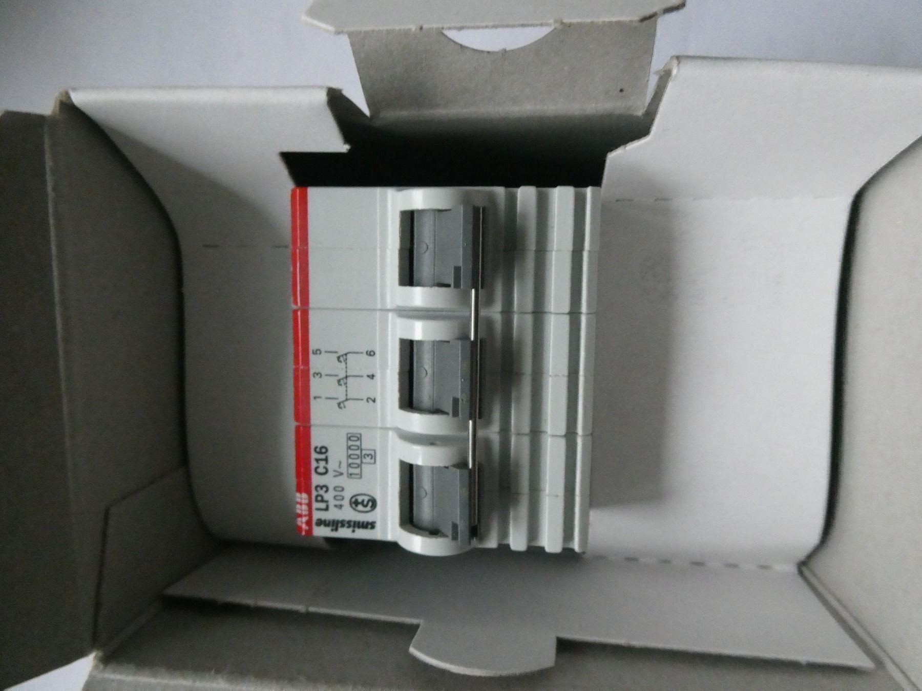 ABB Stromzufuhr: Leistungsschutzschalter LP3C16-S – Neu (gemäss Beschreibung) aus Fulenbach von Hach0 6