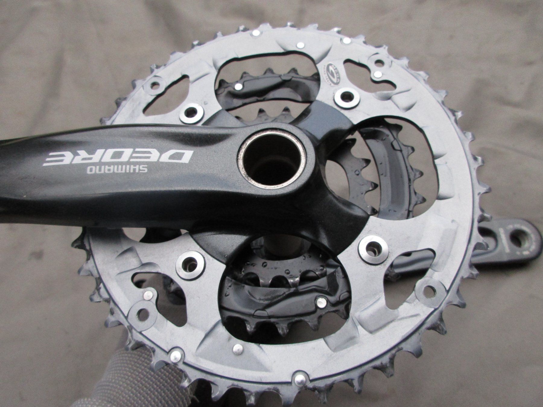Pièces détachées: Shimano Deore  Kurbelgarnitur 170mm – D'occasion à Ottikon par Locomotive01 6