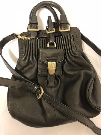 Hugo Boss Edle Schultertasche, Leder schwarz, Gold Details