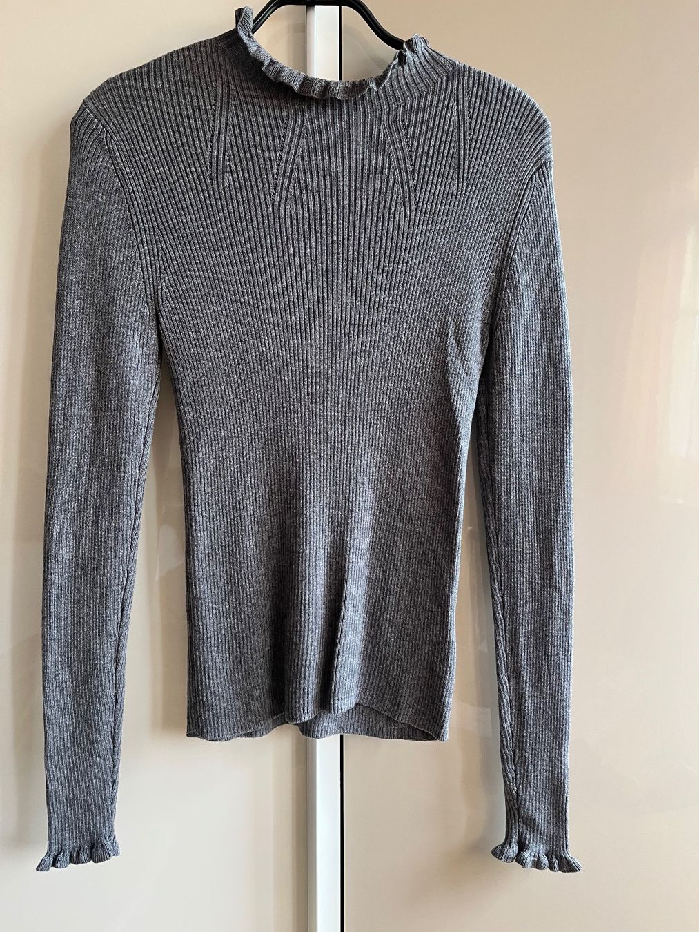 Esprit Pullover & Sweatshirts: Esprit Strickpullover XS mit Wolle, Grau - Top Zustand! – Neu (gemäss Beschreibung) aus Appenzell von Pontigui2007