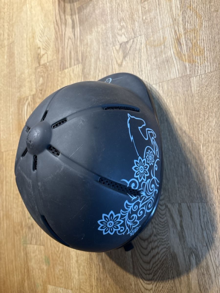 Casques: Reithelm 50-54 – D'occasion à Melchnau par Dinudane