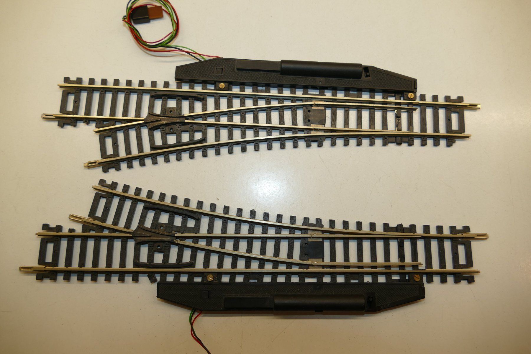 Roco Modelleisenbahnen: Roco H0: Elektrisches Weichenpaar 12,5° Einheit 4 – Gebraucht aus Niederhasli von rail-duerst 1